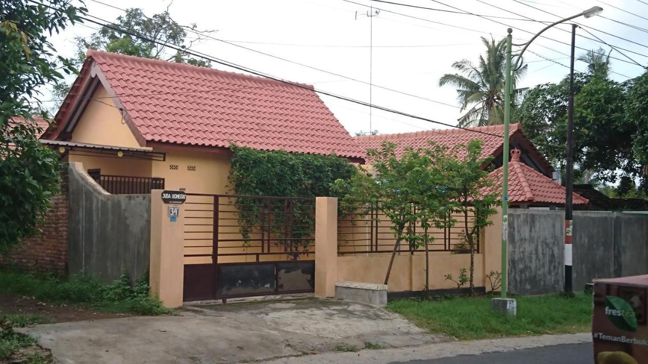 Juda Homestay بانيووانجى المظهر الخارجي الصورة